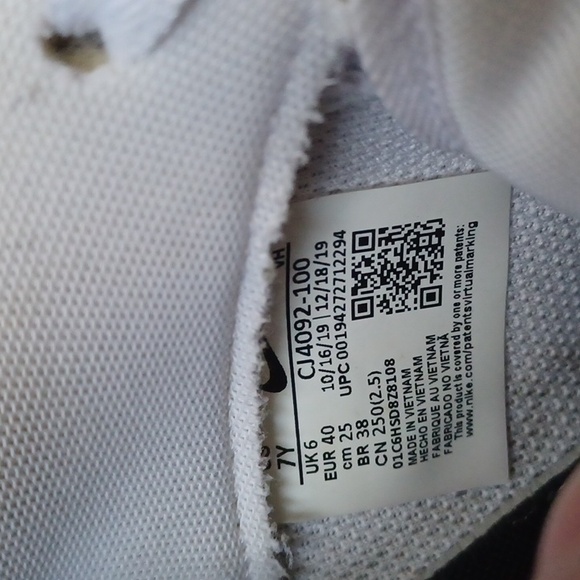 Nike Air- Air Force 1 White Sneakers - Size 7Y - Picture 7 of 13